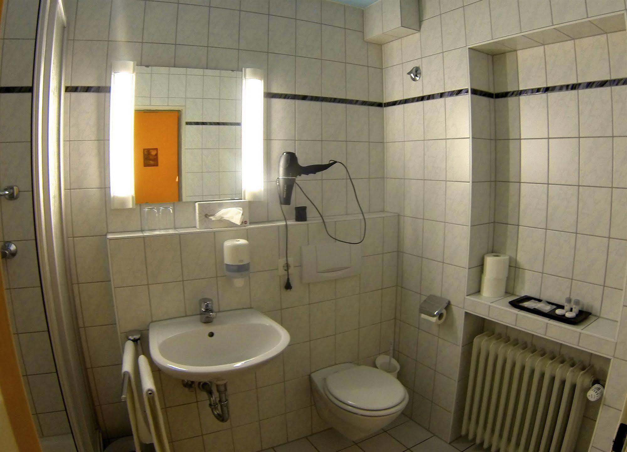 Landgasthof Ochsen Sinzheim Zewnętrze zdjęcie